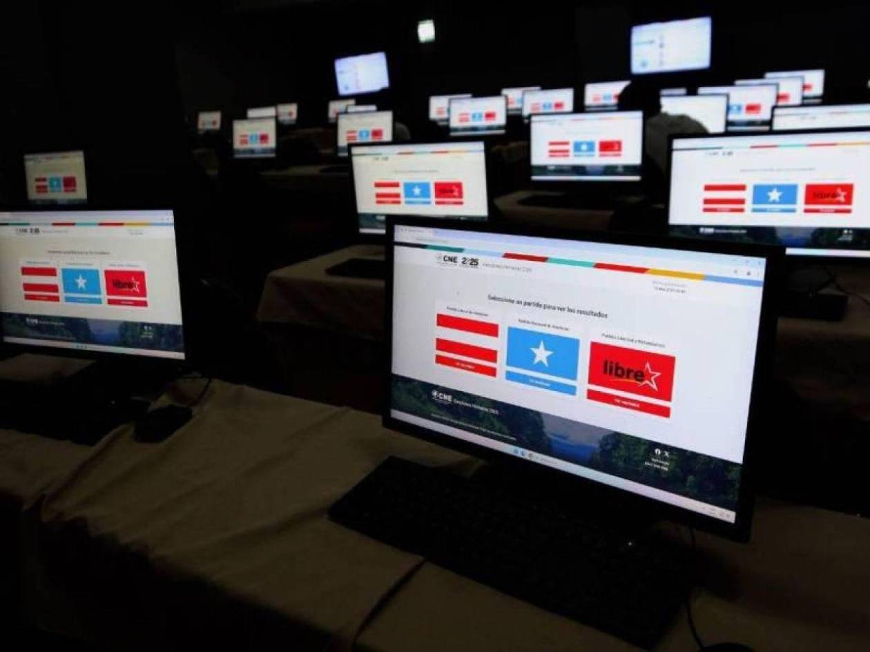 Retraso del CNE en adjudicar conectividad pone en riesgo transmisión de resultados electorales