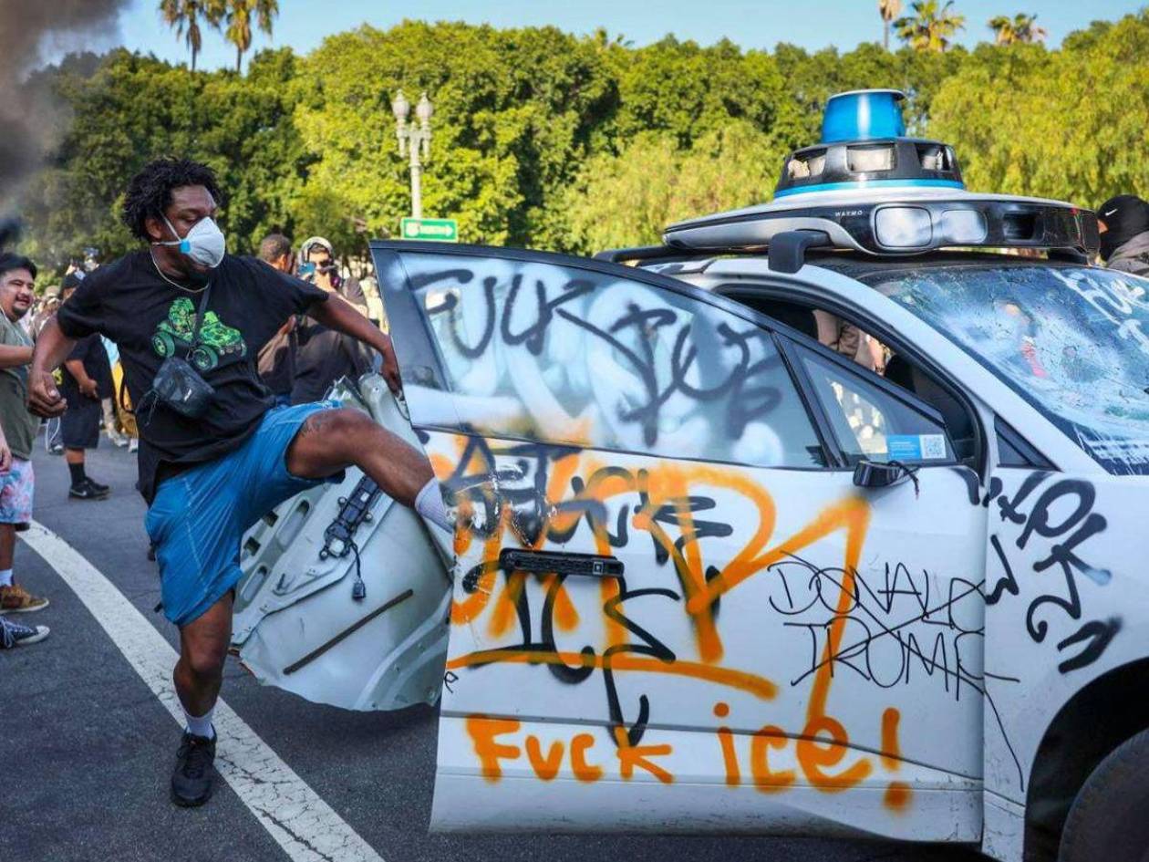 Por redadas en EE UU Cancillería de Honduras activa canales de ayuda a migrantes en Los Ángeles