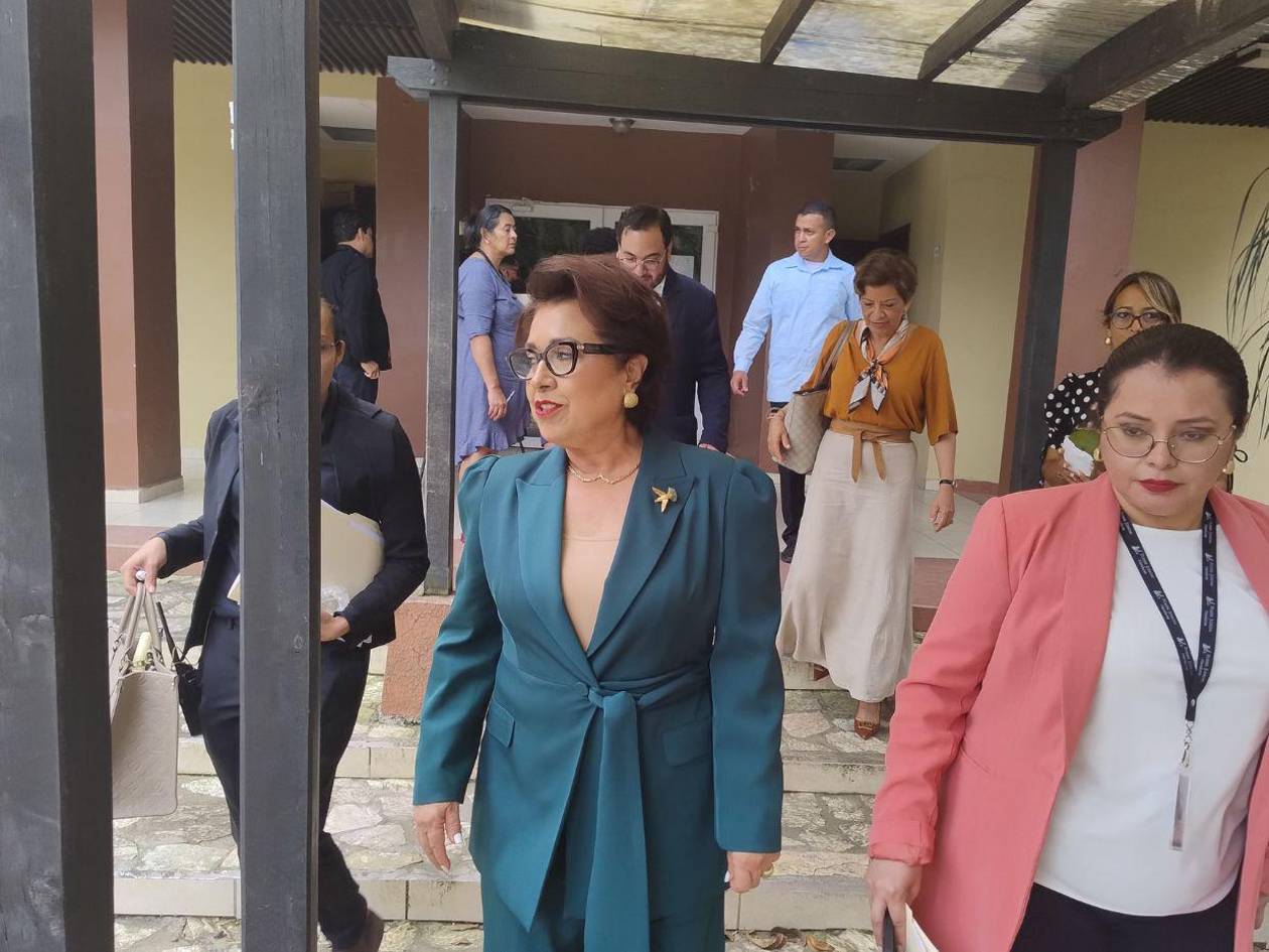 Rebeca Ráquel justifica que reunión con exasesor de Hugo Chávez fue académica