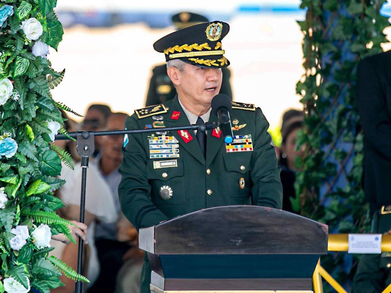 Fiscales del MP llegan a las FF AA para tomar declaración a Roosevelt Hernández