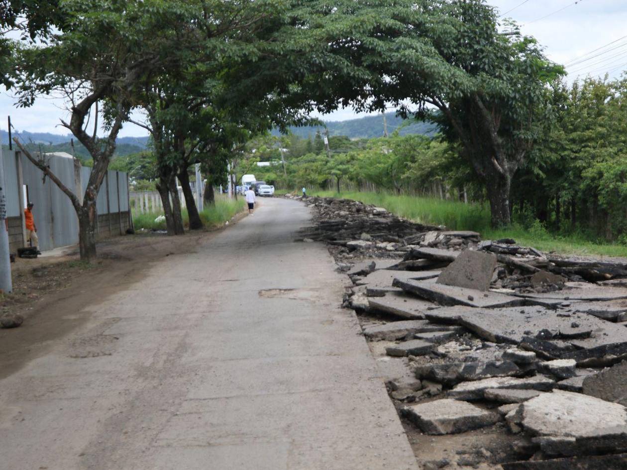 “No hay ninguna máquina”: Pobladores denuncian que no inician obras en Mateo