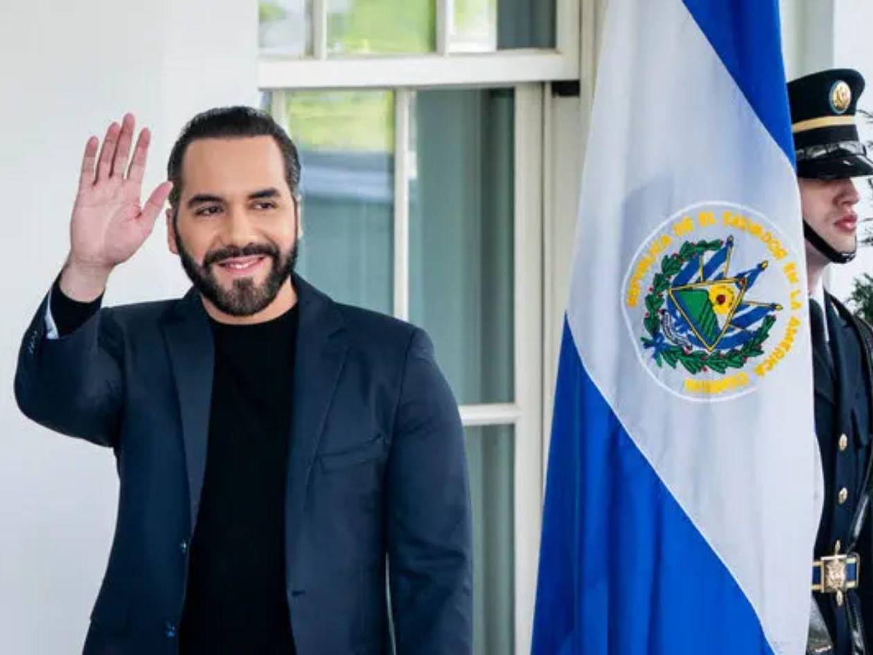 Activistas de El Salvador denuncian en España el régimen autoritario de Bukele