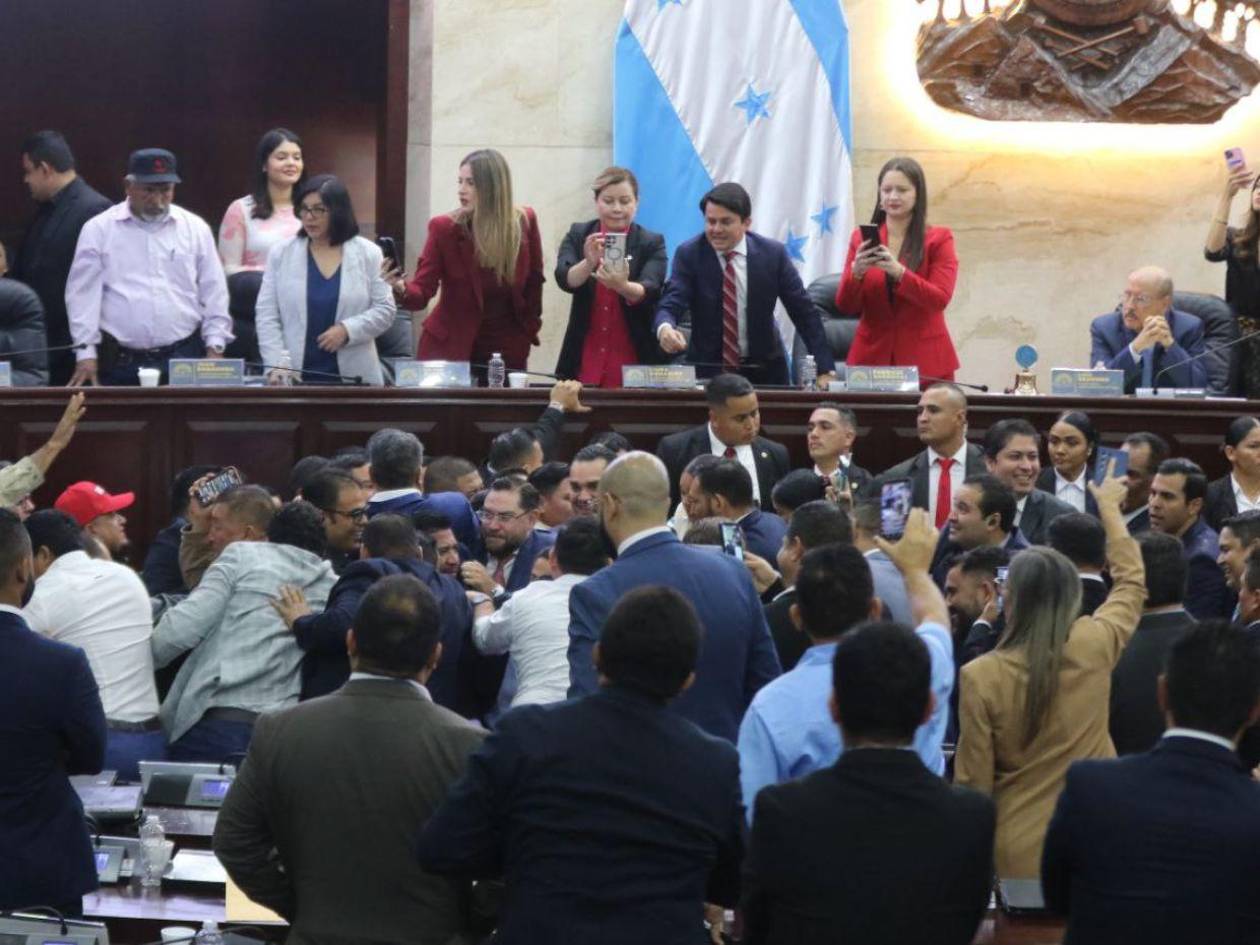 Iglesias Católica y Evangélica lamentan zafarrancho en el Congreso Nacional