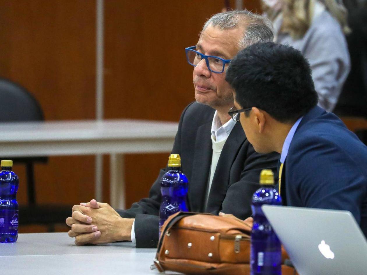 Jorge Glas es condenado a 13 años de cárcel por malversación en Ecuador