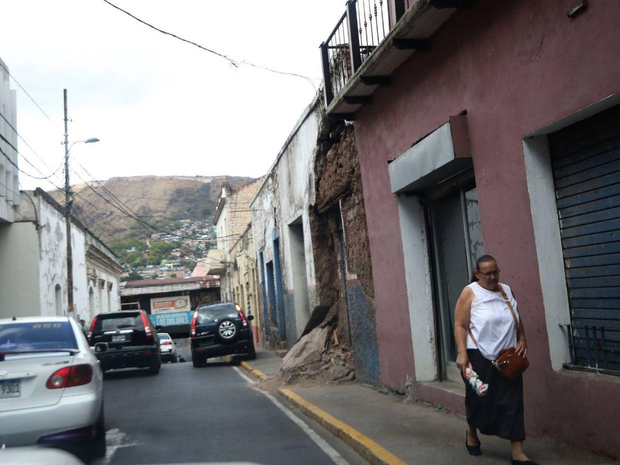 Casas históricas del centro de Tegucigalpa se deterioran por abandono