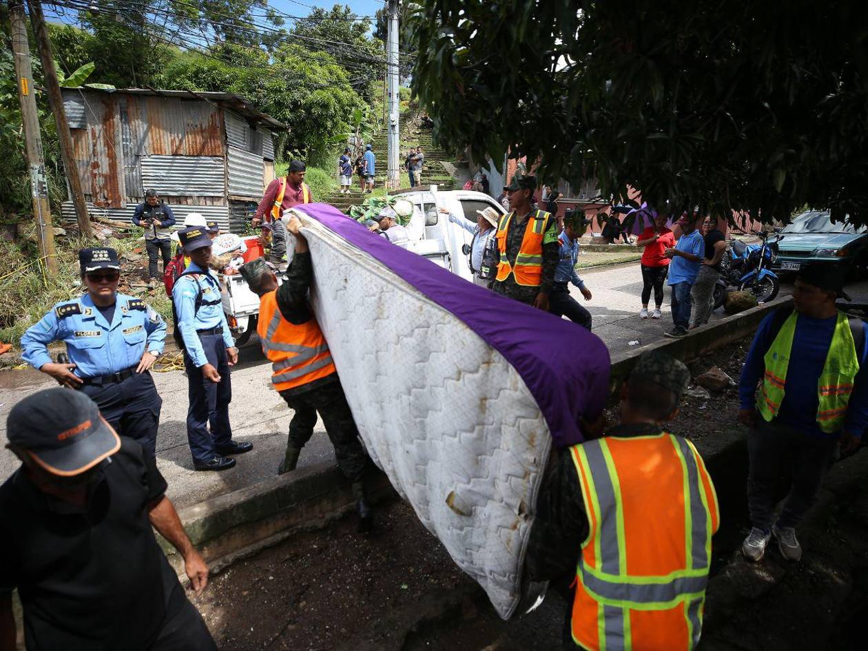Familias del Reparto por Bajo quedan en la calle: “No tengo dónde ir”