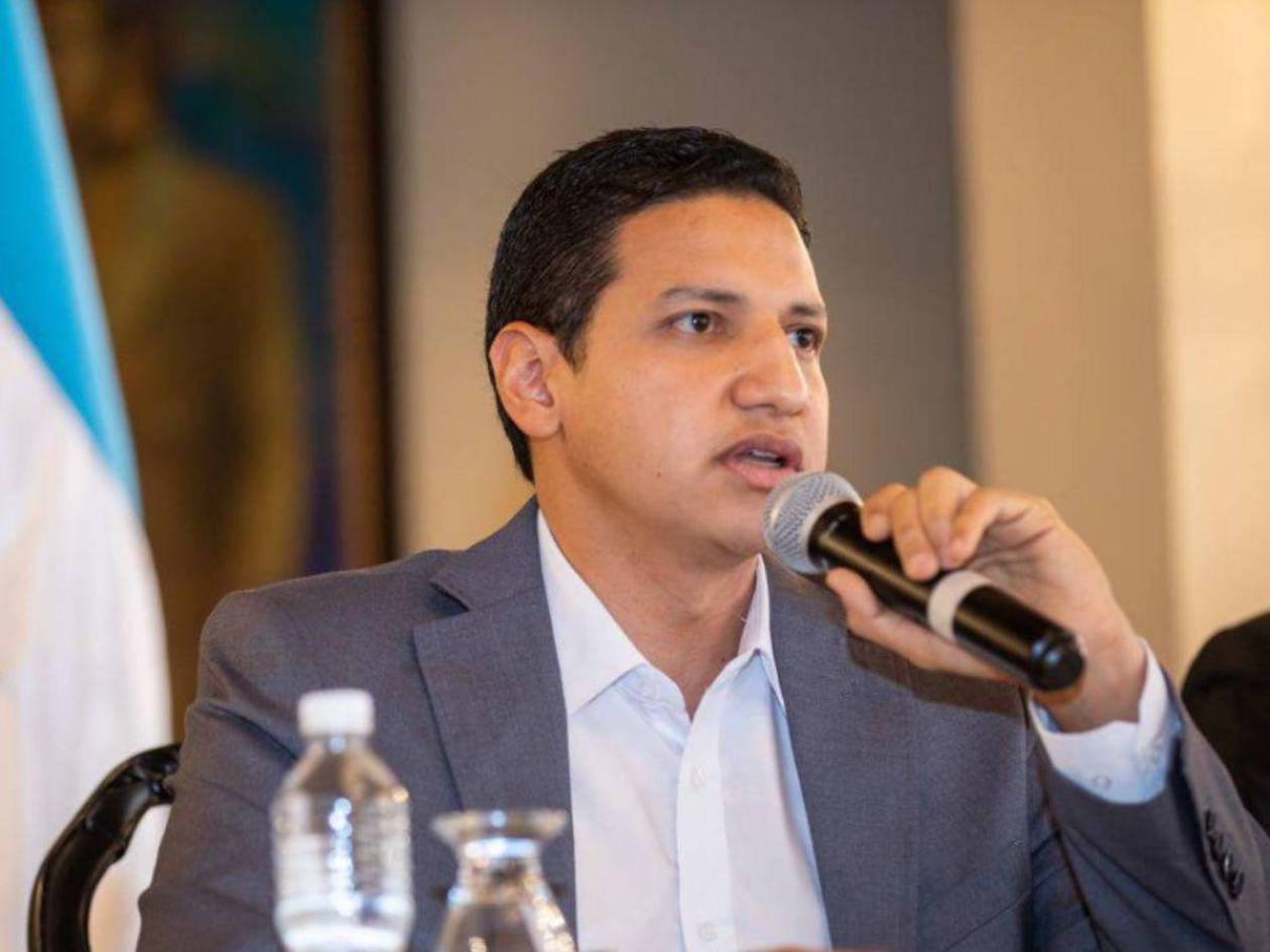Libre sí creció en votos y el Partido Nacional y Liberal decreció, pero los datos de Lucky Medina son inexactos