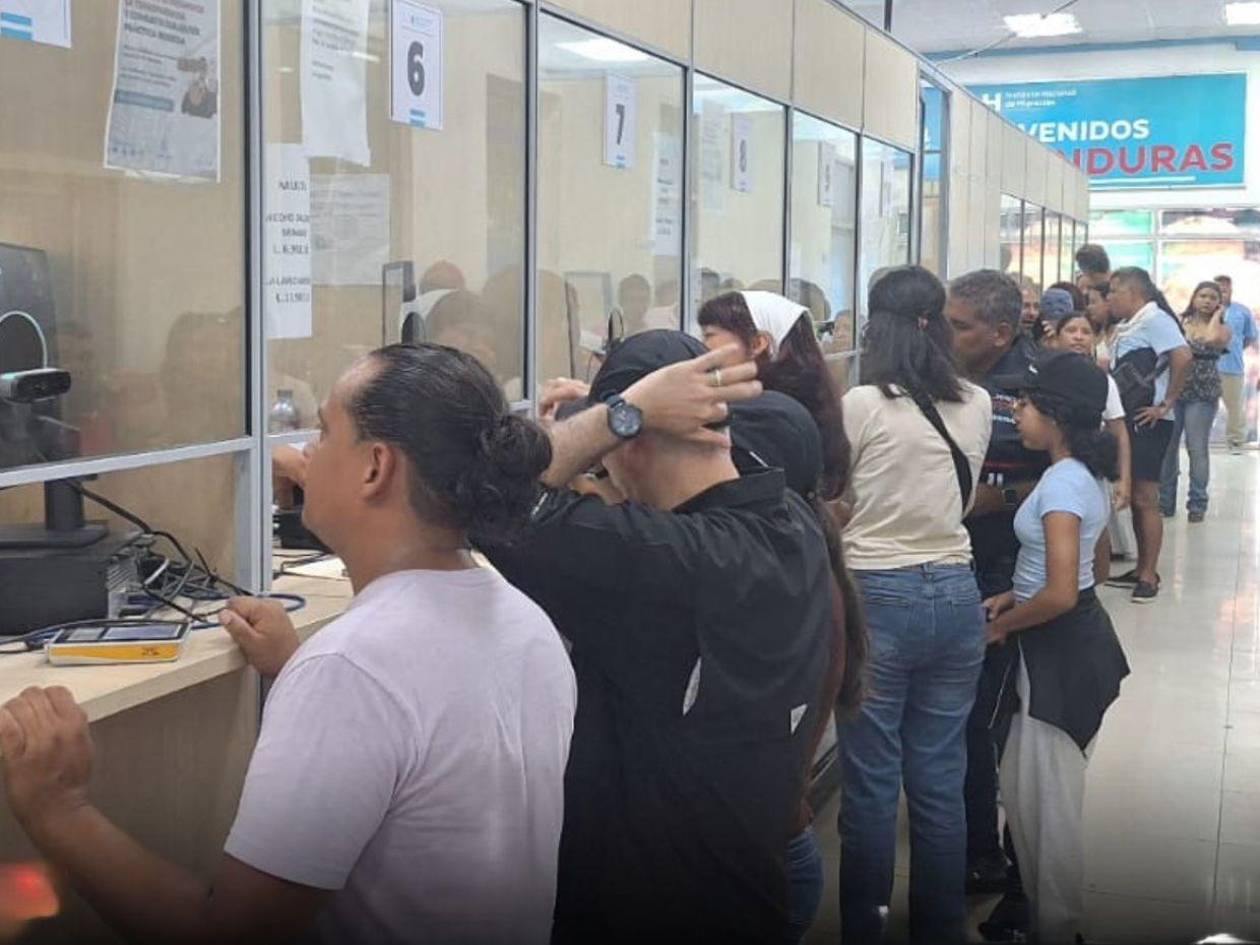 Más de 70 mil hondureños salieron al extranjero durante la Semana Morazánica