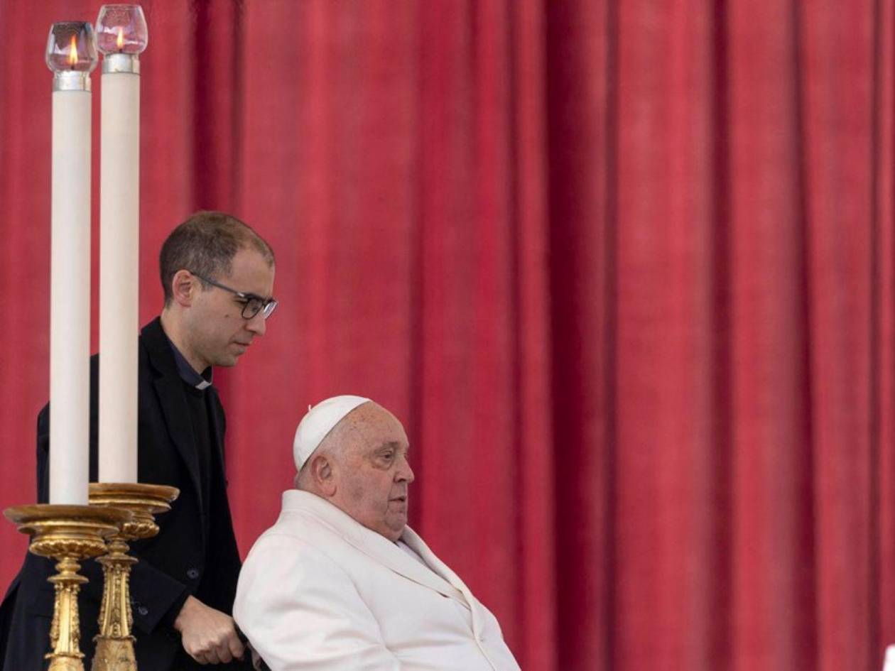 El papa Francisco agradece las oraciones en su primer mensaje desde el hospital