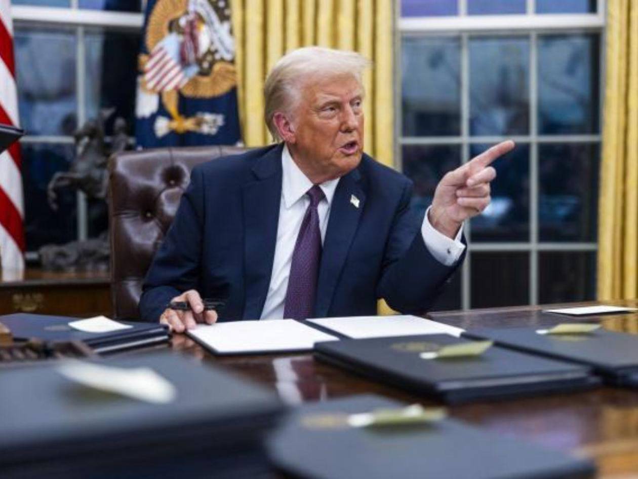 Trump cierra la web y las redes sociales de la Casa Blanca en español