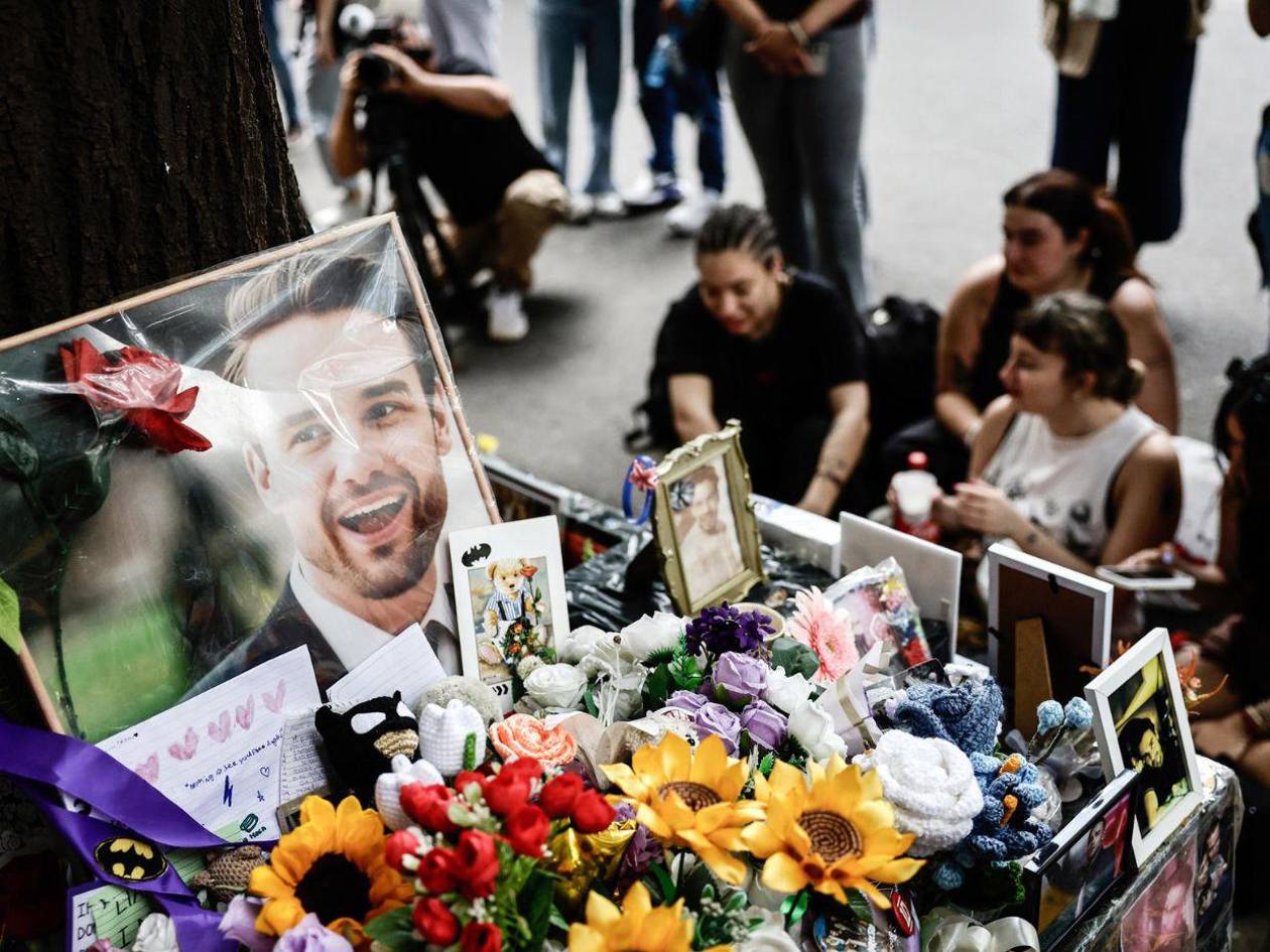 Fans de Liam Payne le rinden homenaje en Buenos Aires tras un año de su muerte