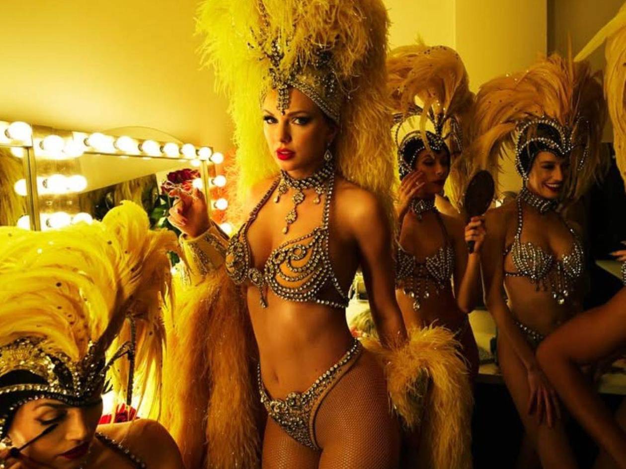 Taylor Swift decodifica en la gran pantalla The Life of a Showgirl