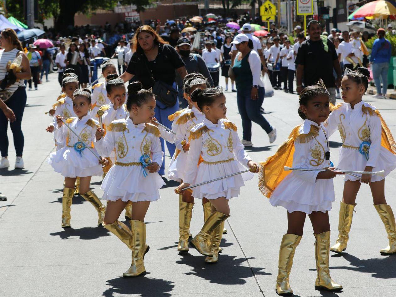 ¿Qué rutas recorrerán los desfiles de educación básica este 13 de septiembre en la capital?