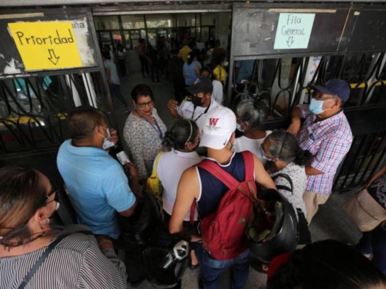 Investigan falla en los servidores del IHSS que dejó a médicos sin información de pacientes