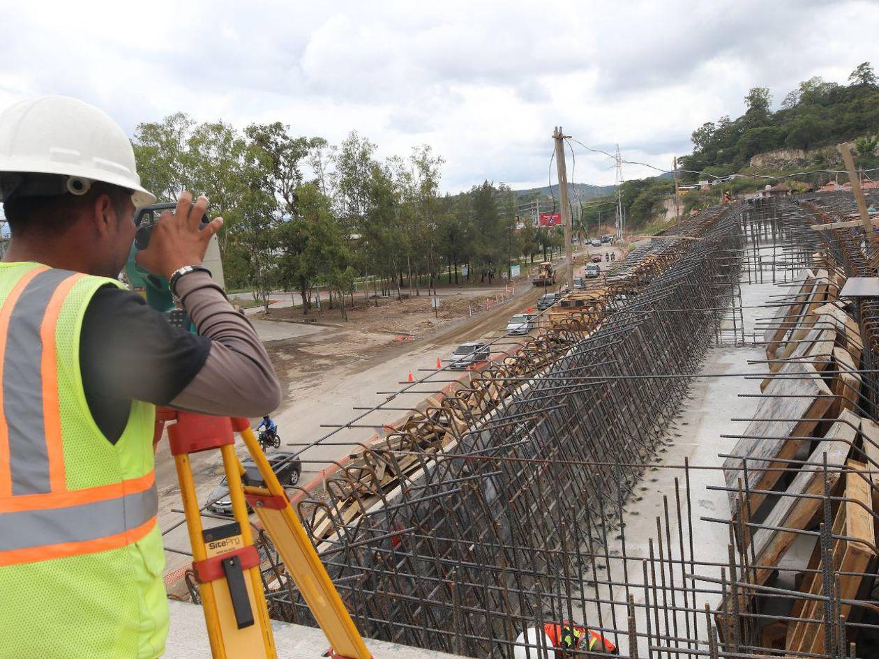 En noviembre habilitarán un carril del puente a desnivel Papa Francisco