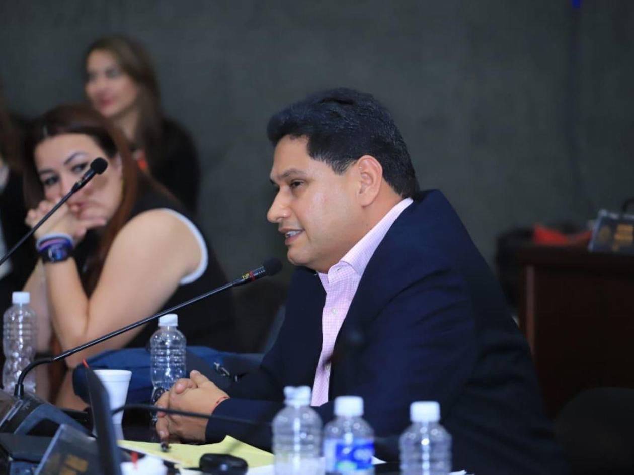 Inoperancia y corrupción hunden el sistema de salud por fracaso de licitación de medicamentos