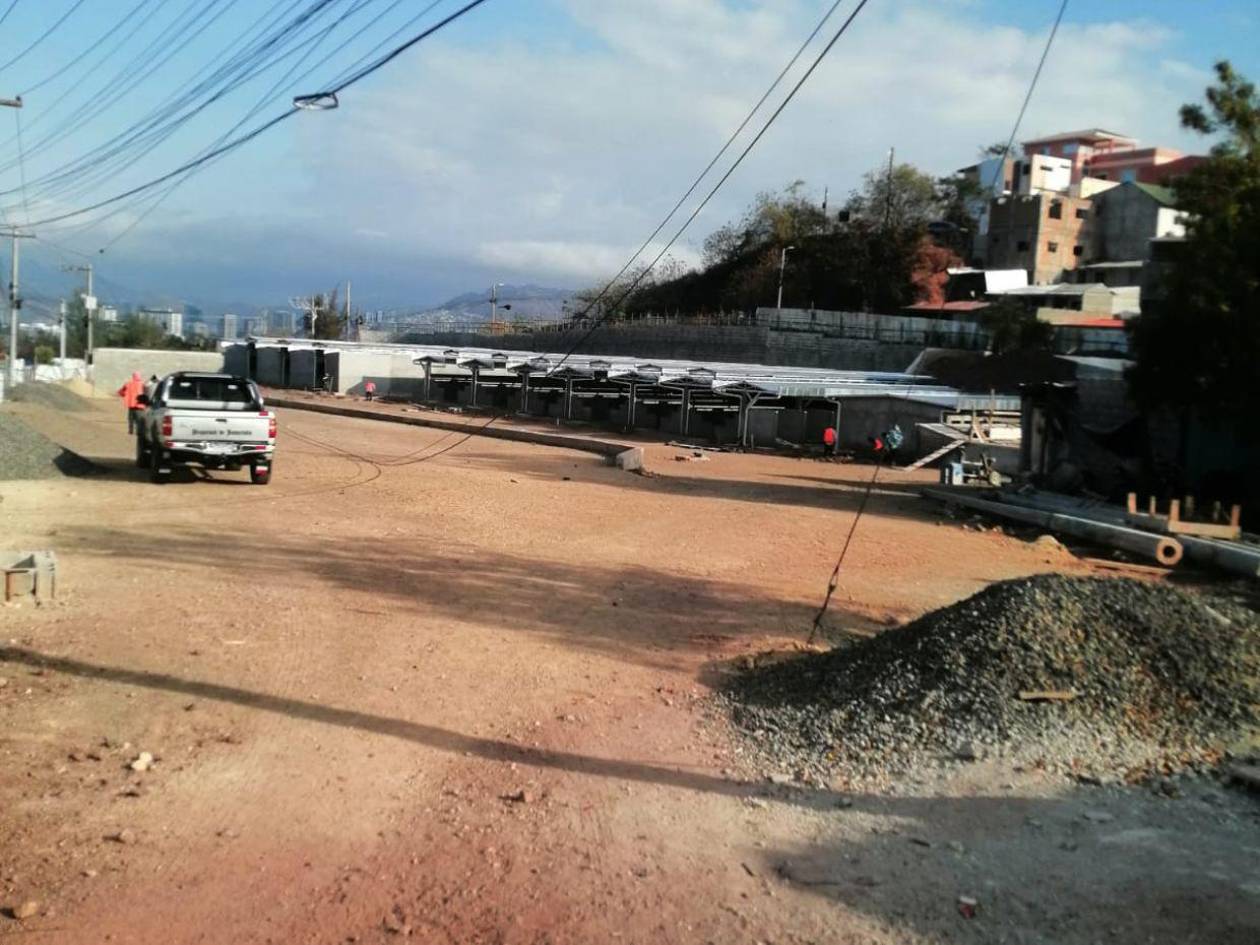 Feria de Villa Nueva reanuda obras y abre vacantes para albañiles y ayudantes