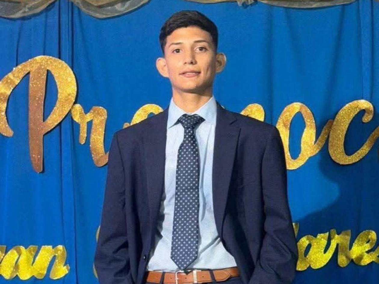 Joven motociclista muere tras impactar contra una vaca en Tela