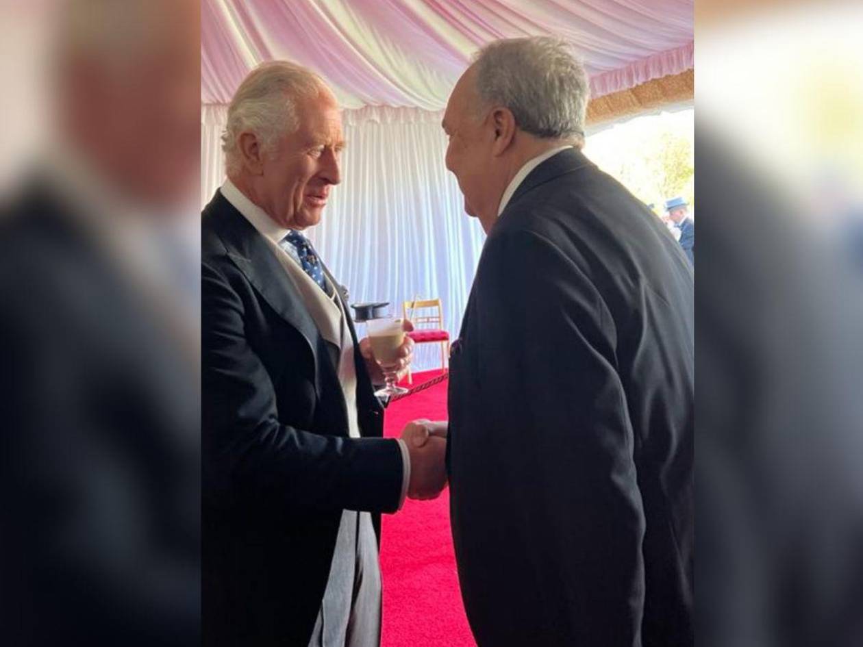 Embajador Iván Romero, felicita al rey Carlos III por su cumpleaños 77 con mensaje en X