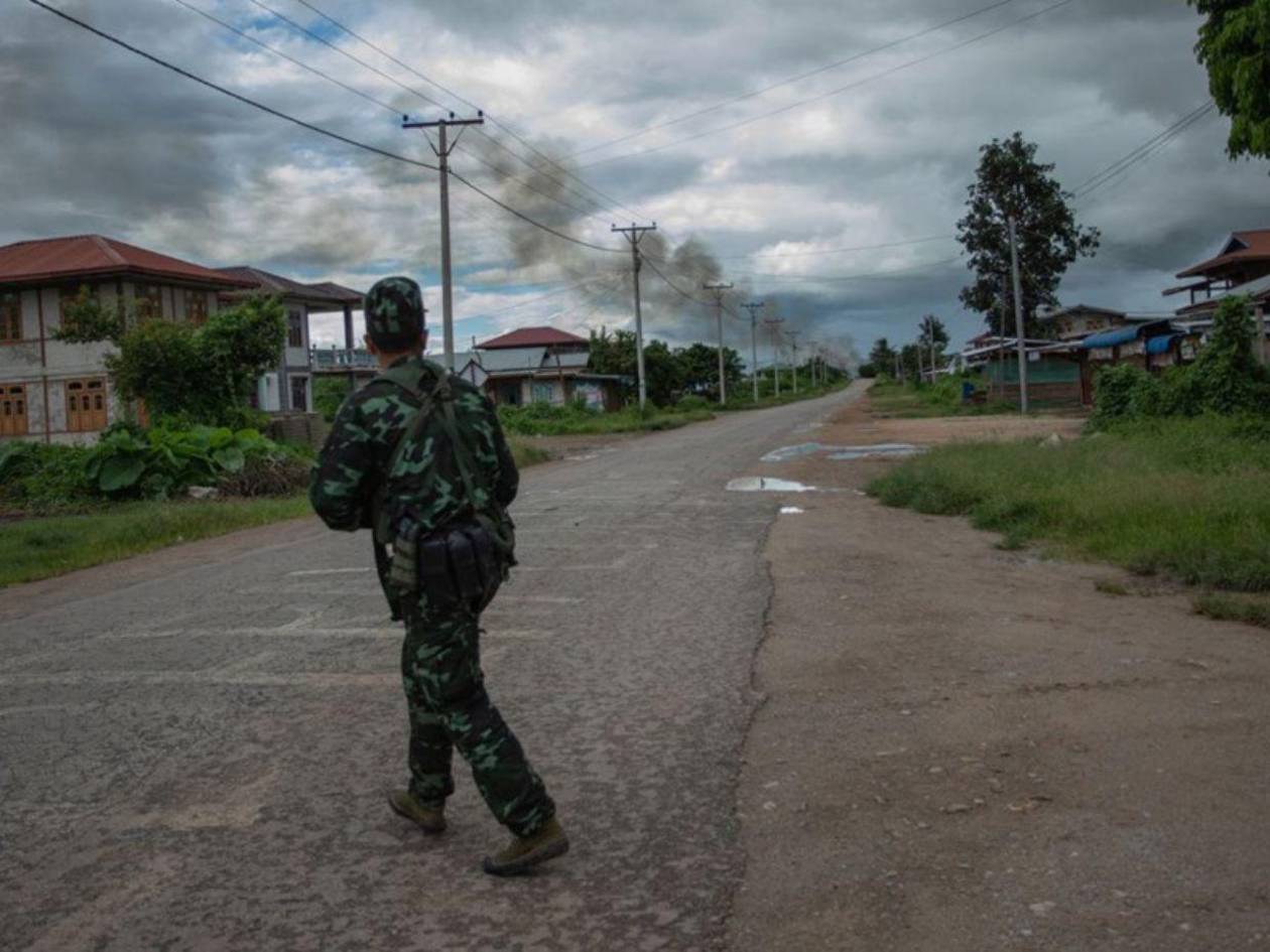 Un bombardeo militar mata a 28 personas, todas mujeres y niños, en Birmania