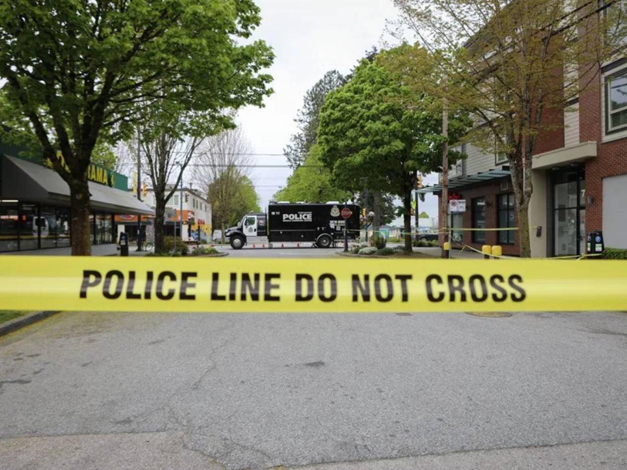 Investigan explosivos hallados tras tiroteo en iglesia de Michigan