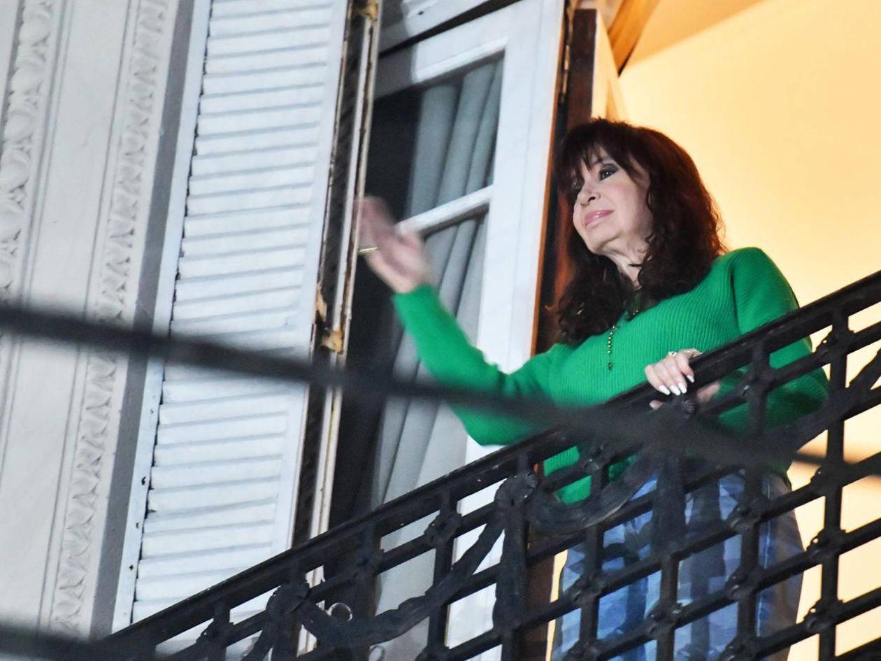 Cristina Fernández pide la suspensión del decomiso de sus bienes ordenado por la Justicia