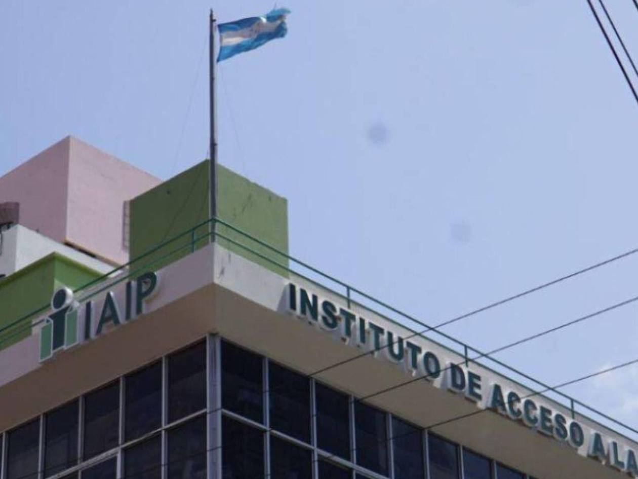 Al menos 111 instituciones estatales incumplieron Ley de Transparencia, según IAIP
