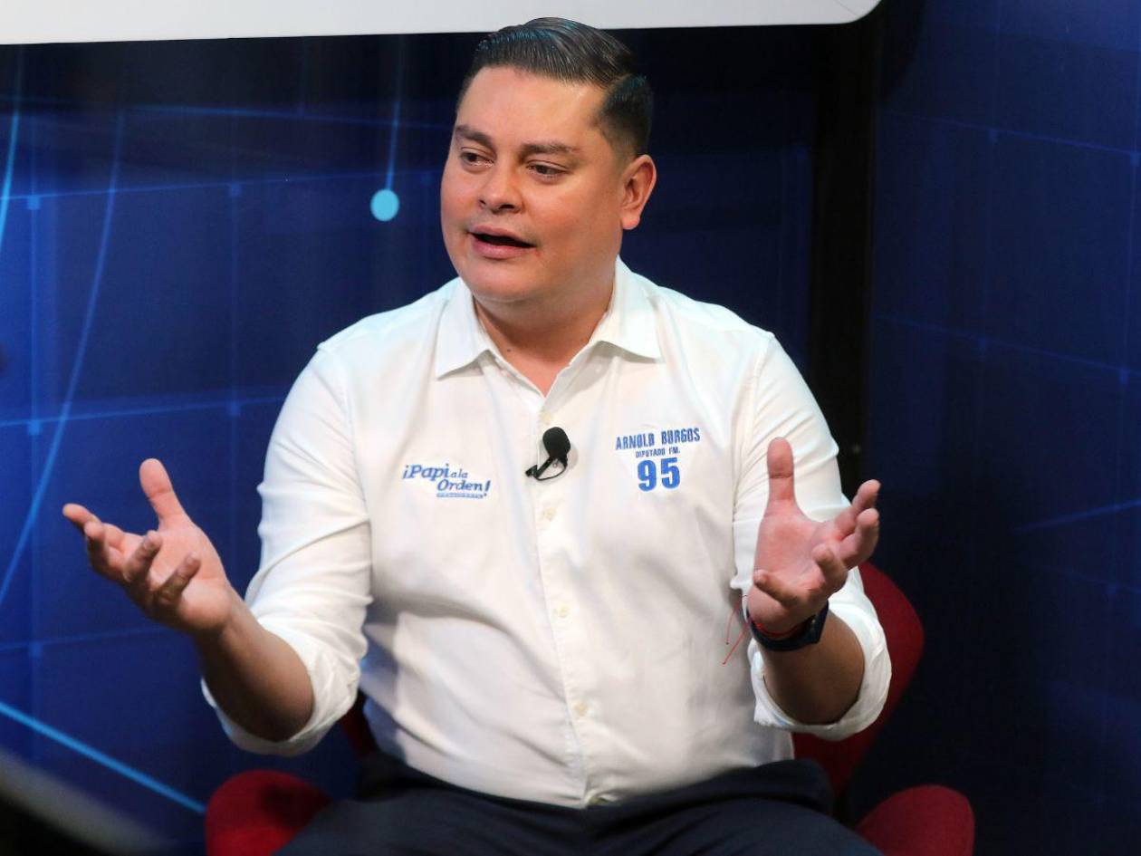 Arnold Burgos expone su visión de transparencia y servicio rumbo al Congreso Nacional