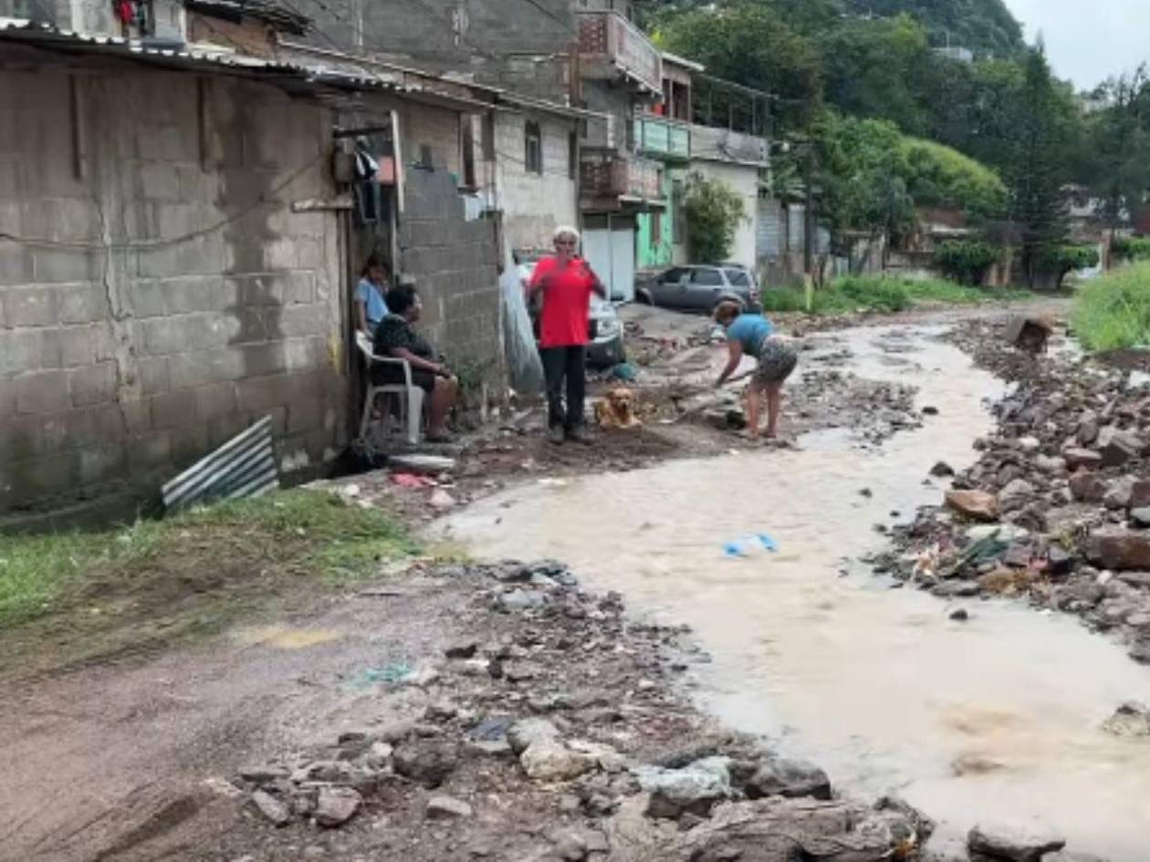 Lluvias e inundaciones dejaron 25 viviendas afectadas en la capital, reportan bomberos