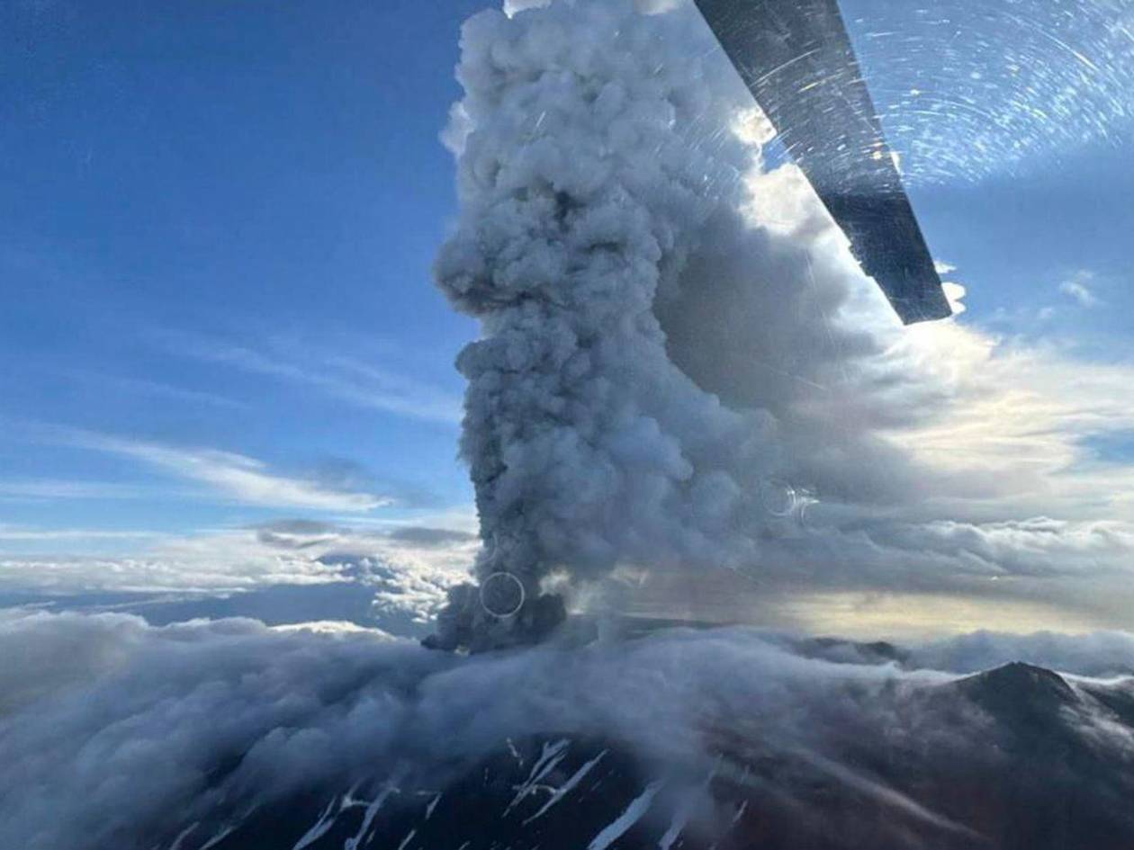 Volcán de Kamchatka en Rusia despierta tras 600 años inactivo expulsando cenizas