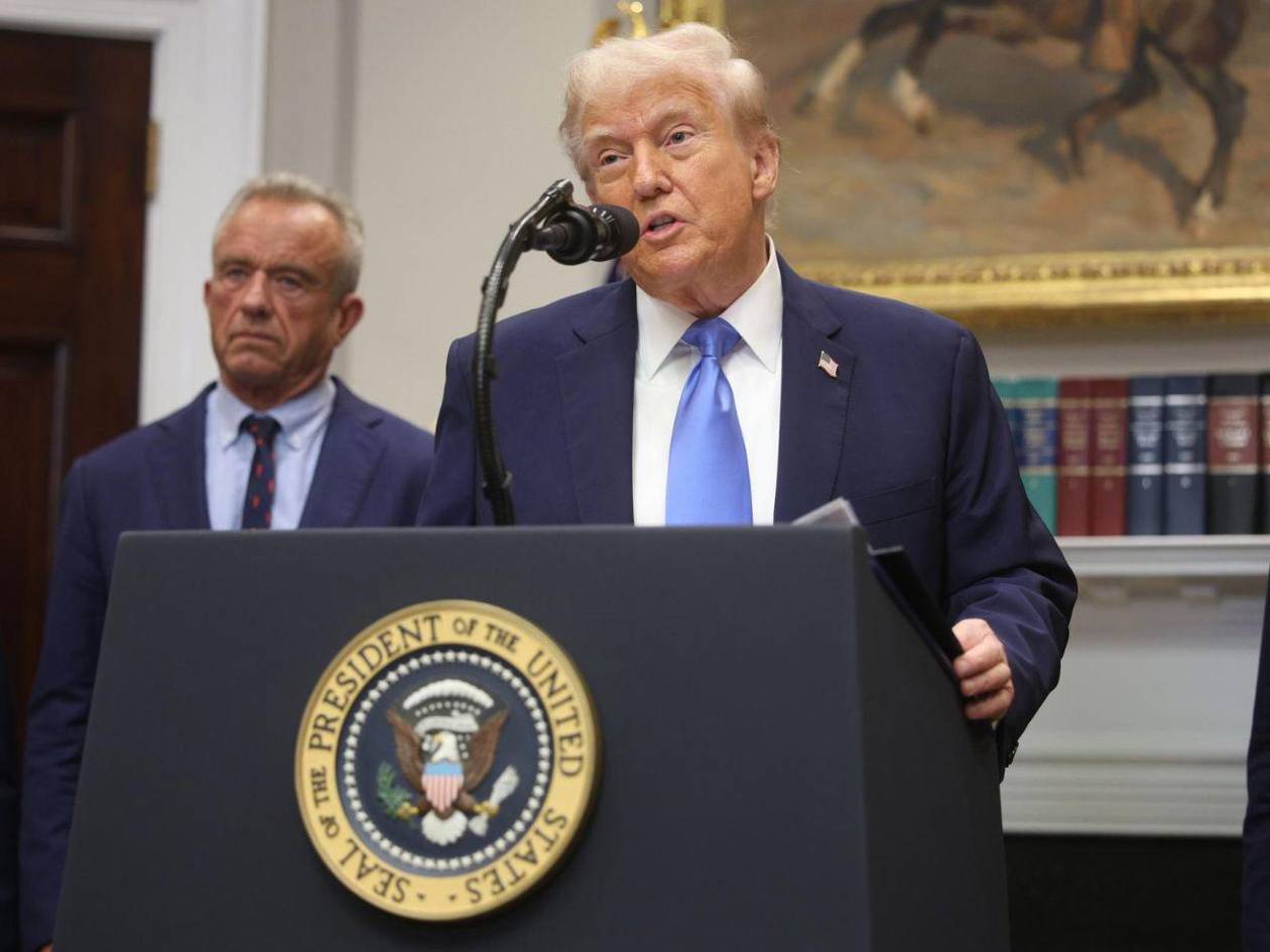 Trump limita uso de Tylenol y lo vincula como causante de autismo