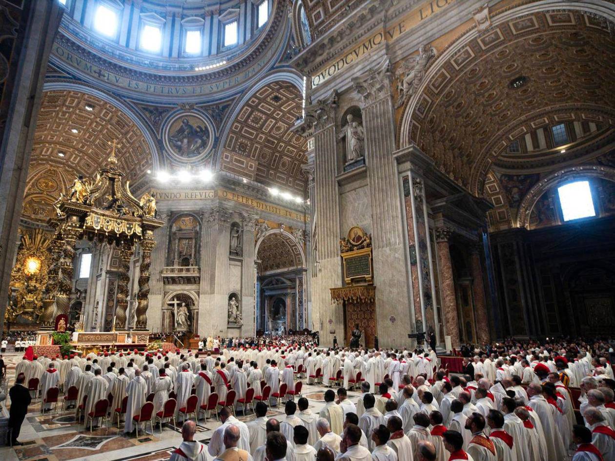 Vaticano finaliza las Novendiales al papa Francisco y da inicio al cónclave