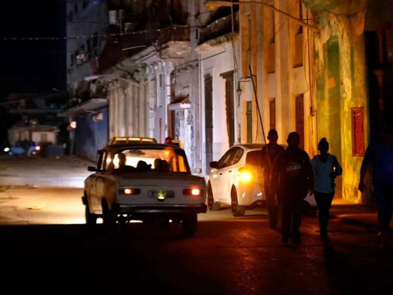 Cuba enfrenta apagones prolongados que afectarán al 49% de la isla