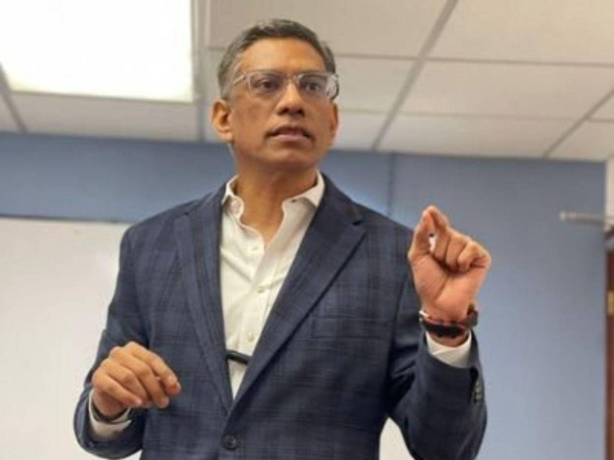 PSH oficializa candidatura presidencial de Aníbal Cálix en medio de tensiones internas