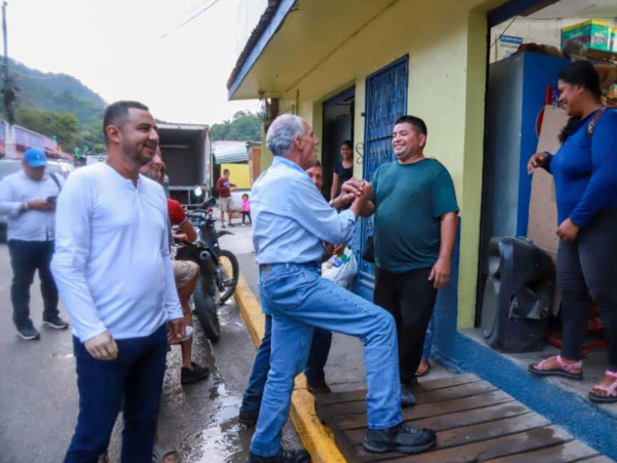 Nasry Asfura en Atlántida: promete gobernar de pie por Honduras y no de intereses particulares