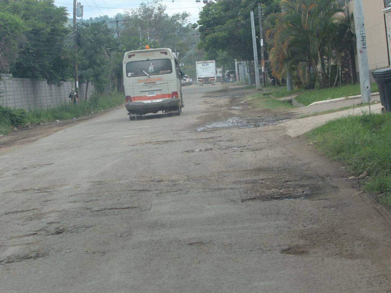 Advierten protestas si la SIT no cumple con la reconstrucción de la carretera de Mateo
