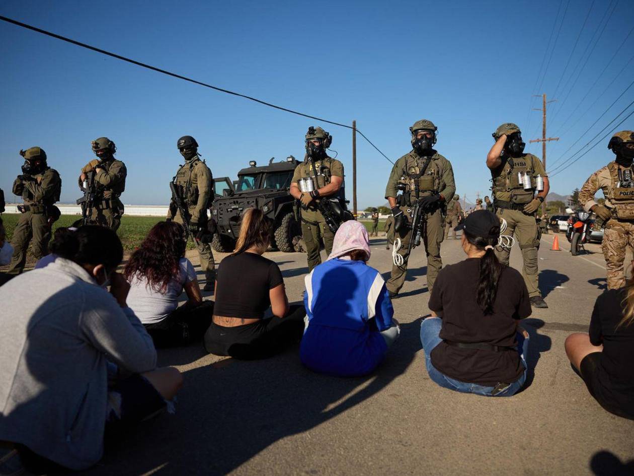Prohíben a Trump arrestar a migrantes en California por su perfil racial