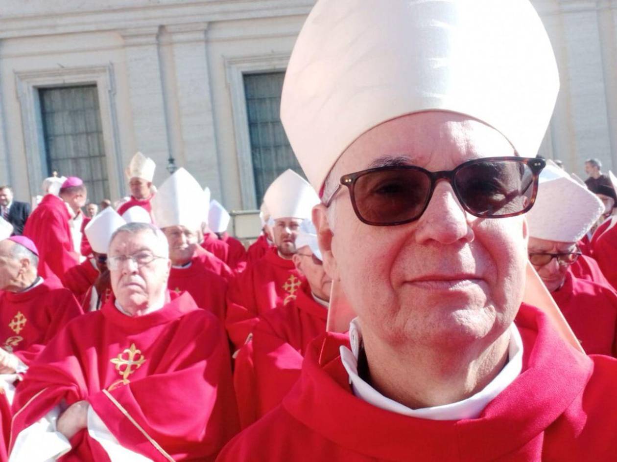 El arzobispo José Nácher está en la Plaza de San Pedro para el funeral del papa Francisco