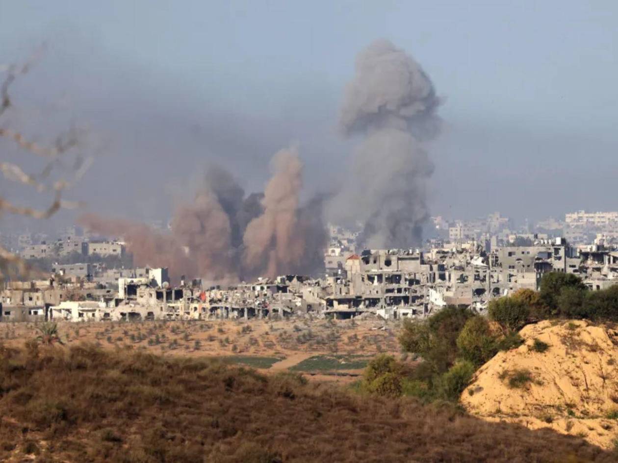 Israel baja medida de seguridad y reabre trabajos en sitios con búnkeres