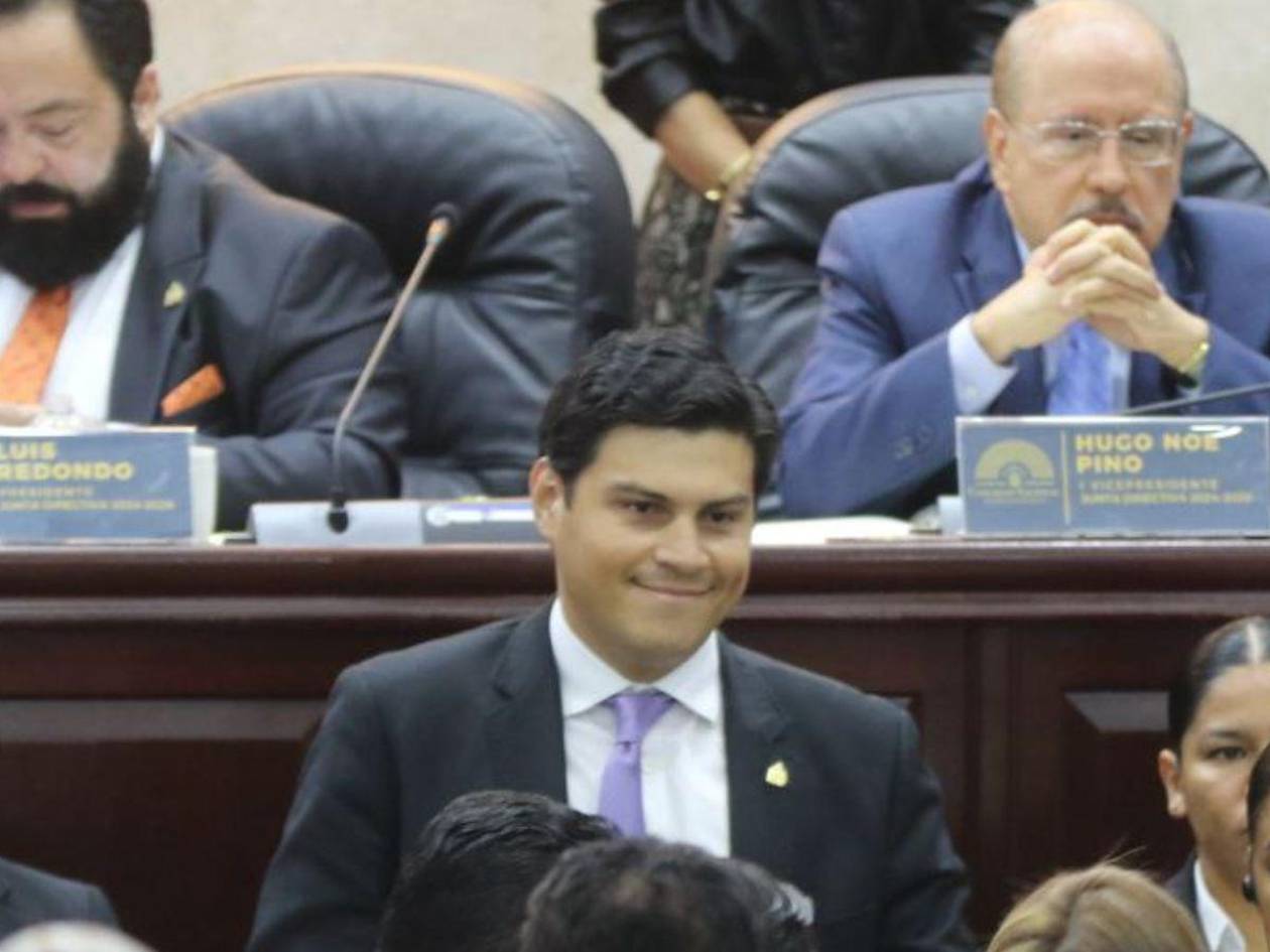 Marlon Ochoa aprovechó para imponer su discurso, tras salida de consejeras del CN: Tenemos dignidad