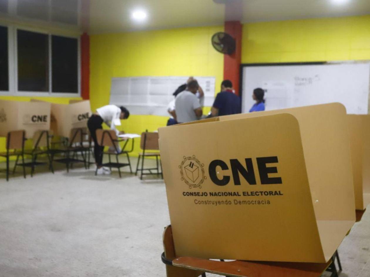 ¿Cuántos votos suman los precandidatos presidenciales a esta hora (10:30 a.m.)?