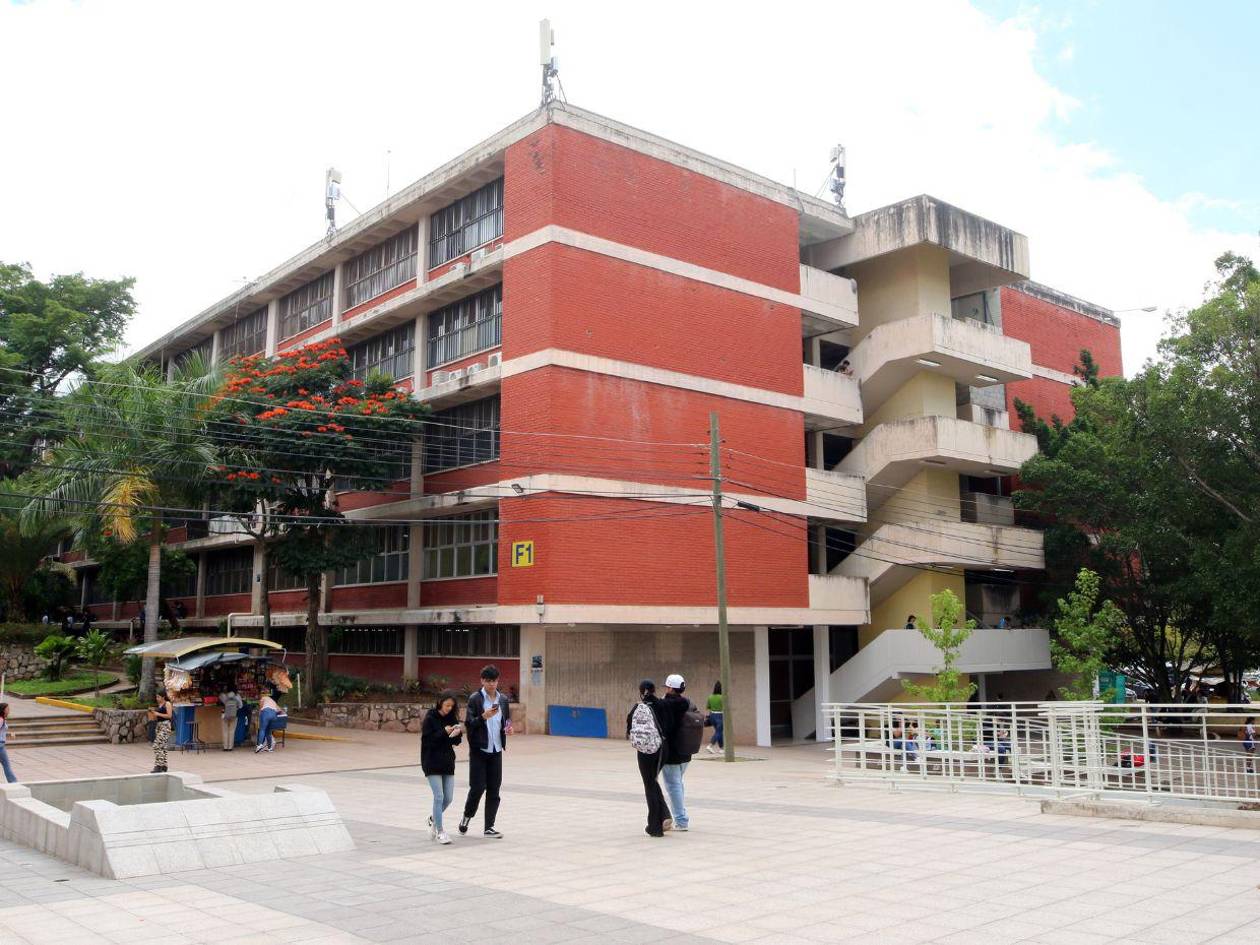 UNAH aprueba seis carreras virtuales y un doctorado