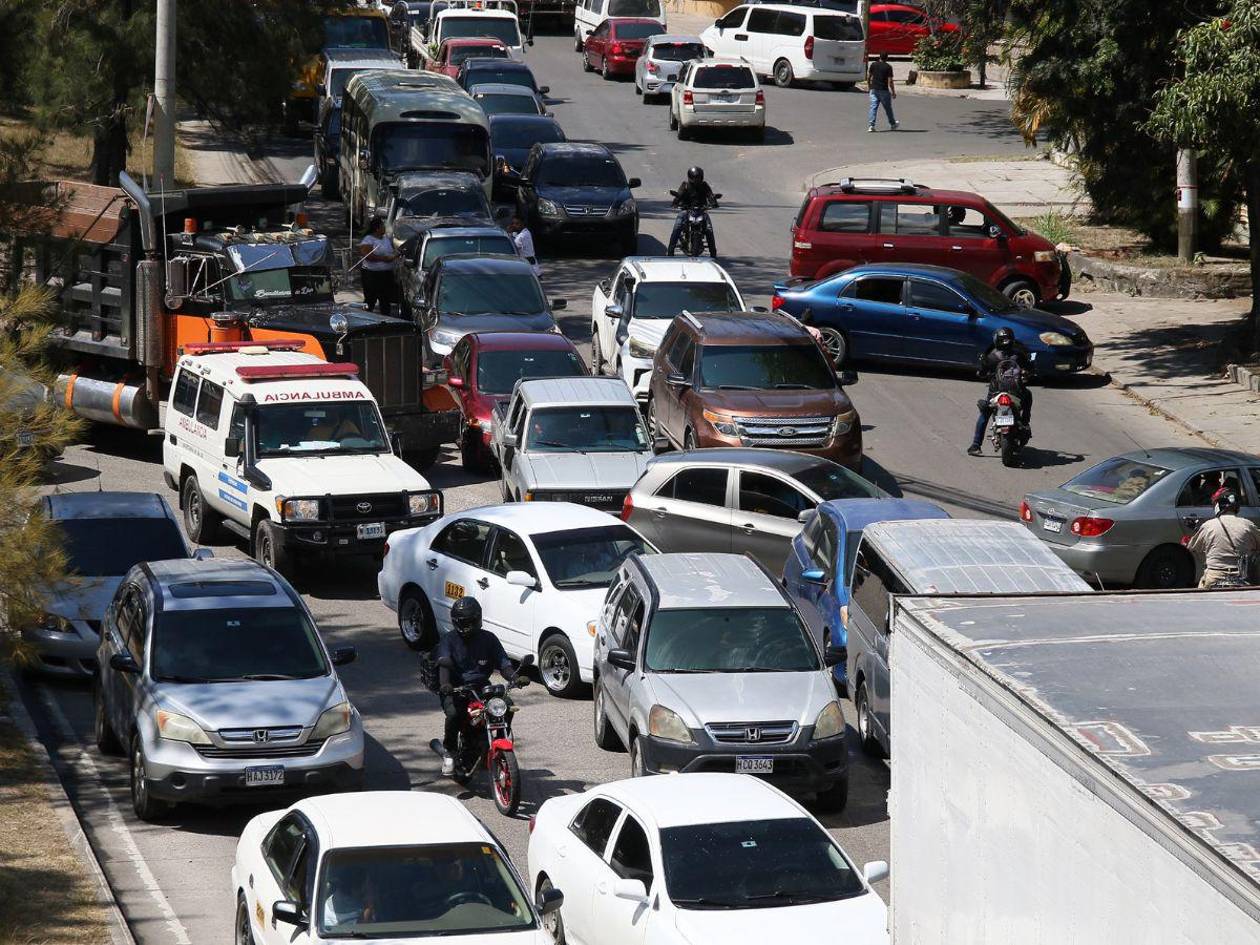 Trabajos en salida al sur de Tegucigalpa se restringen a fines de semana por tráfico
