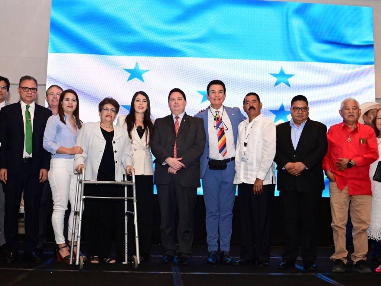 Salvador Nasralla suma figuras de diversos sectores a su campaña política