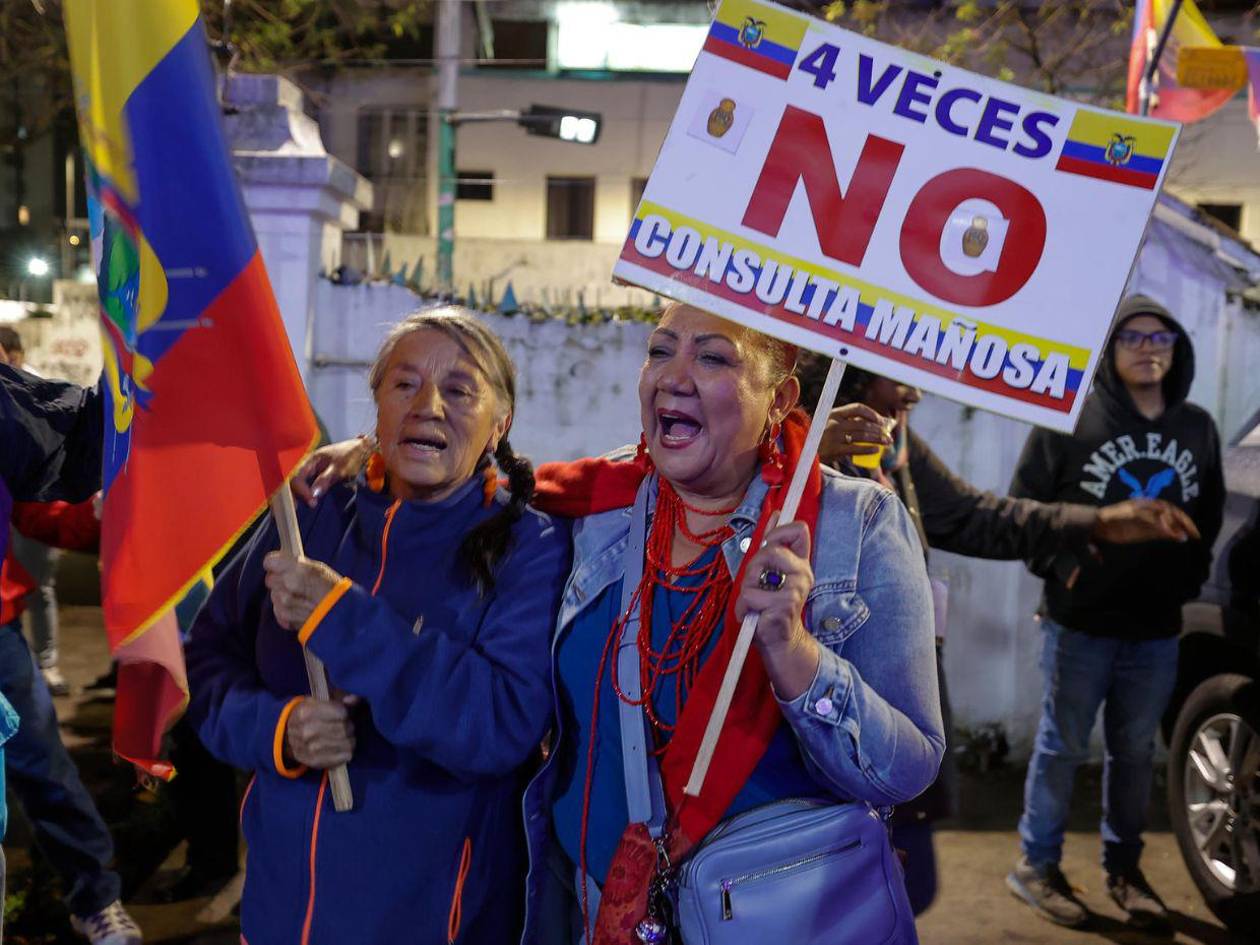 Ecuador dice No a la ambición de Noboa de una nueva constitución y de bases extranjeras