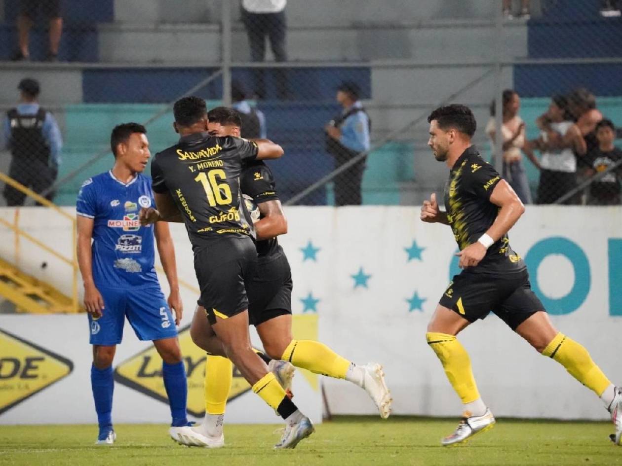 Real España rescata sufrido empate ante Victoria en el estadio Francisco Morazán