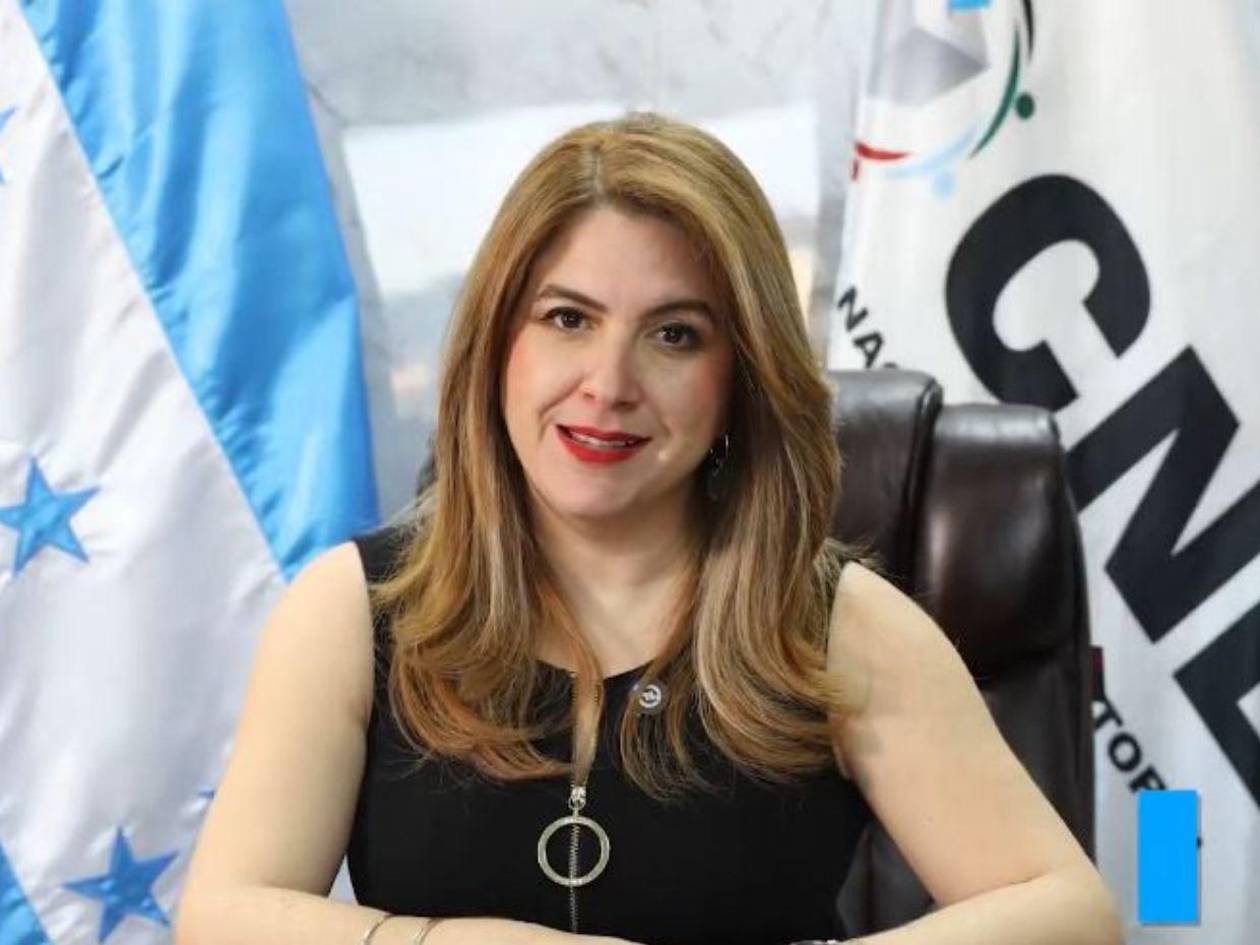 Cossette López denuncia que se detuvo divulgación de resultados por mantenimiento