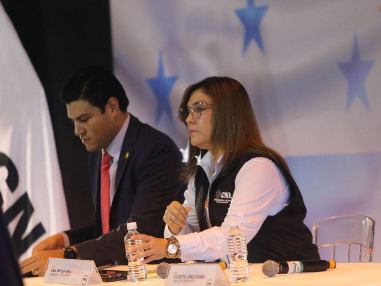 Comportémonos como buenos hondureños: Ana Paola Hall en la apertura de las elecciones 2025