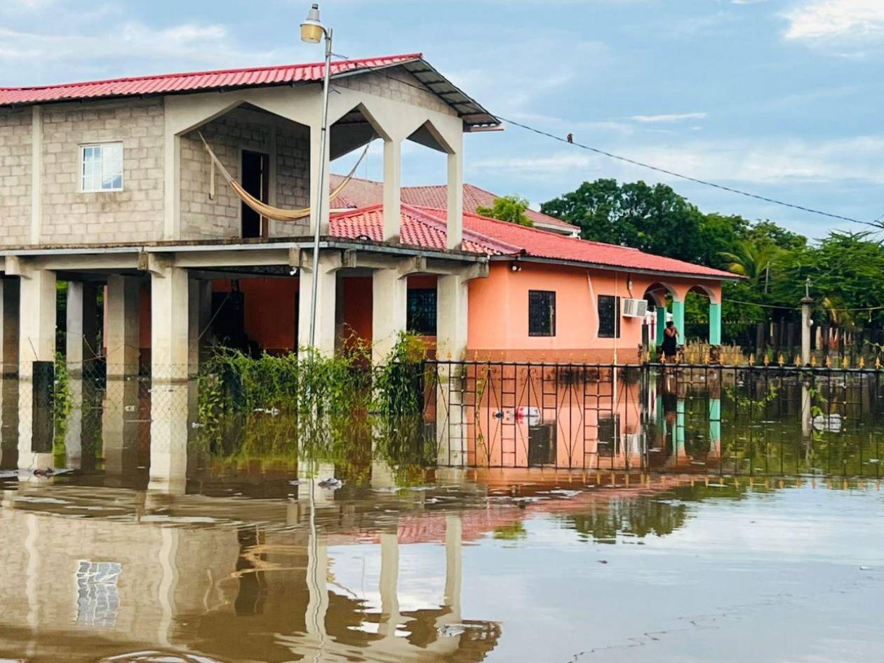 Inundado El Cubulero e incomunicada la Costa de los Amates en Alianza, Valle