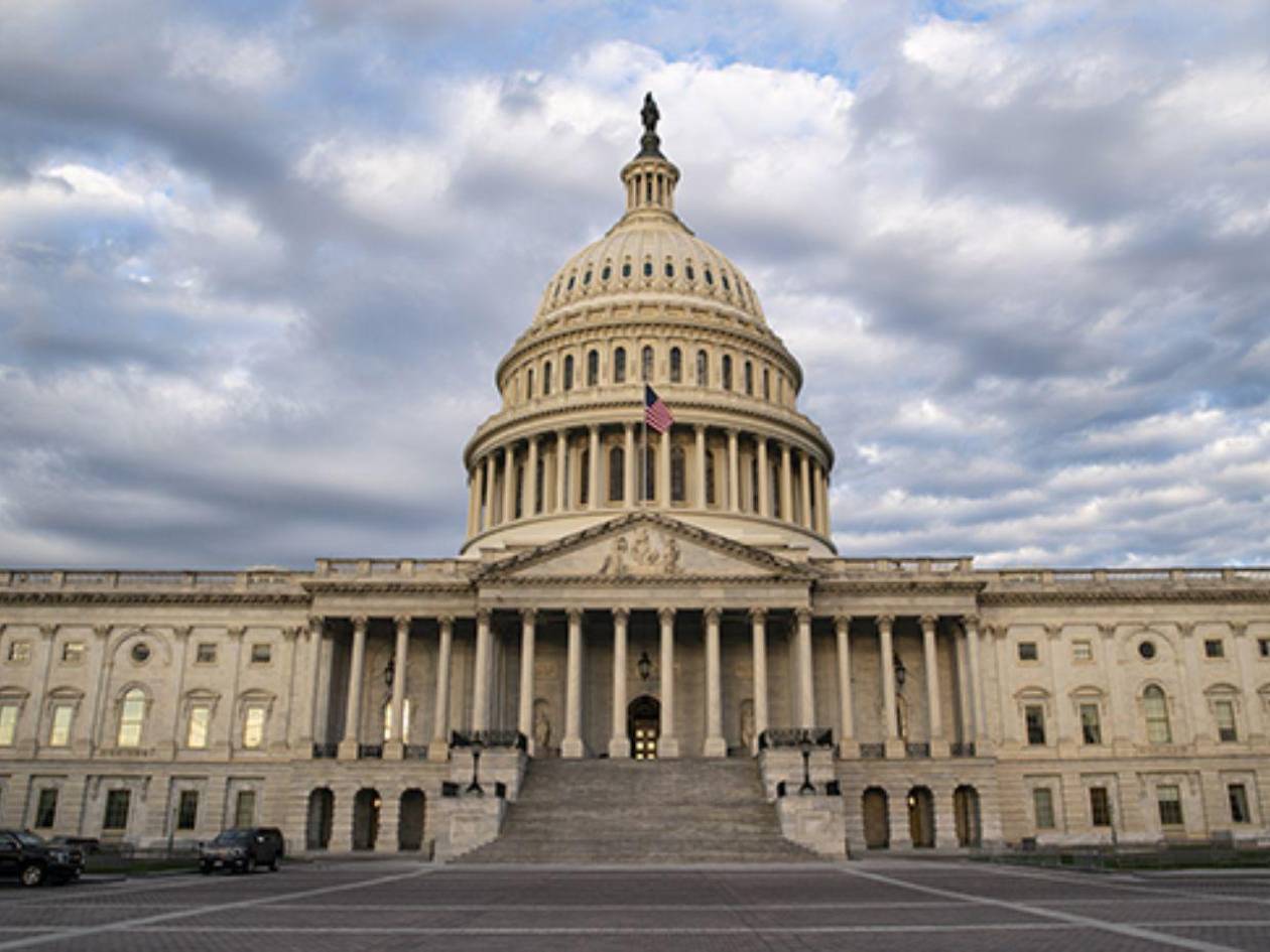 Demócratas y republicanos no logran acuerdo y el cierre de gobierno continúa